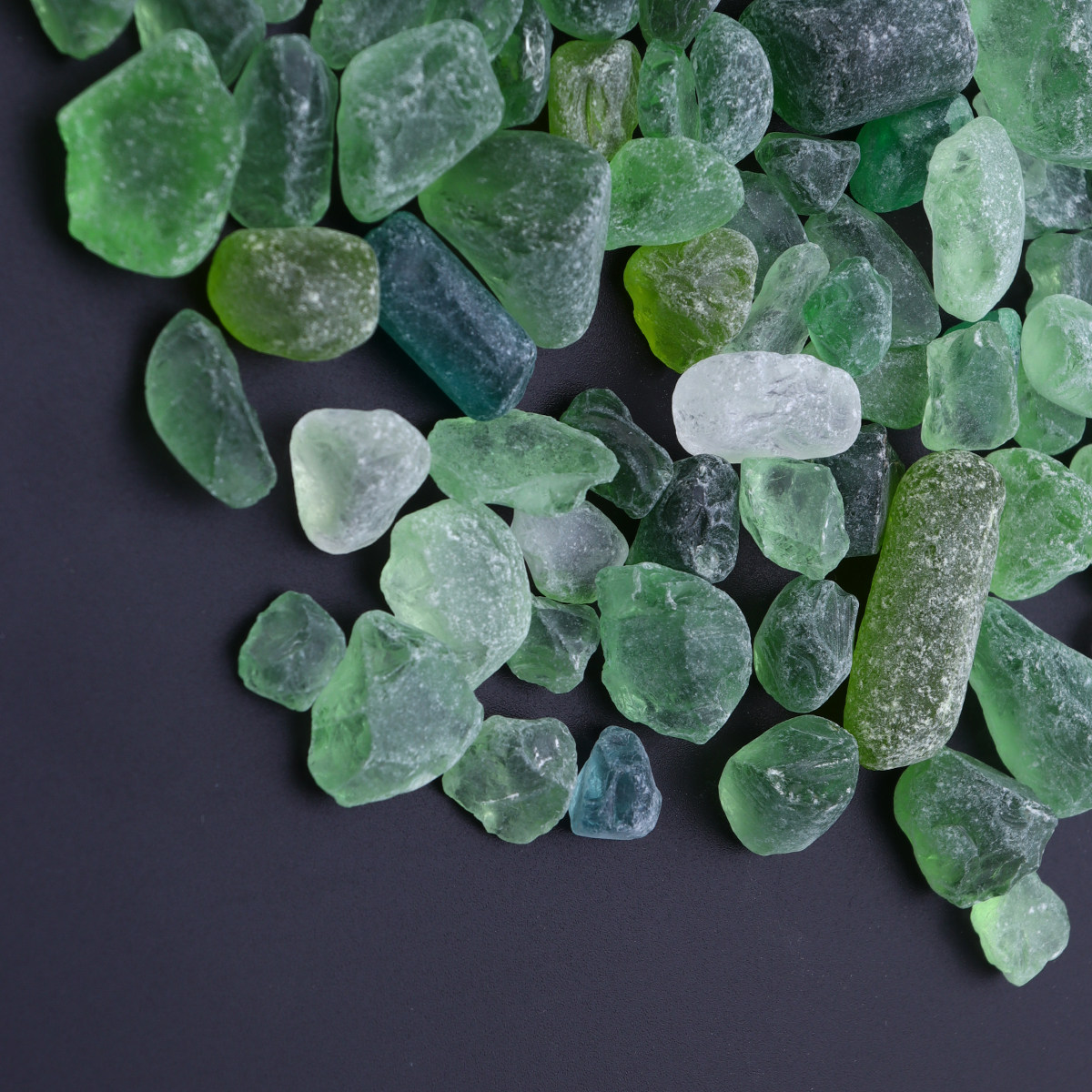 1Pack Natural Tumbled Crystal  - Fish Toy In Aquarium ulasan dan harga
